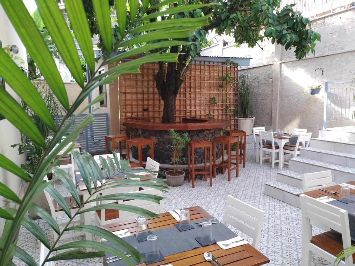 Cole Street Guesthouse Фритаун Экстерьер фото
